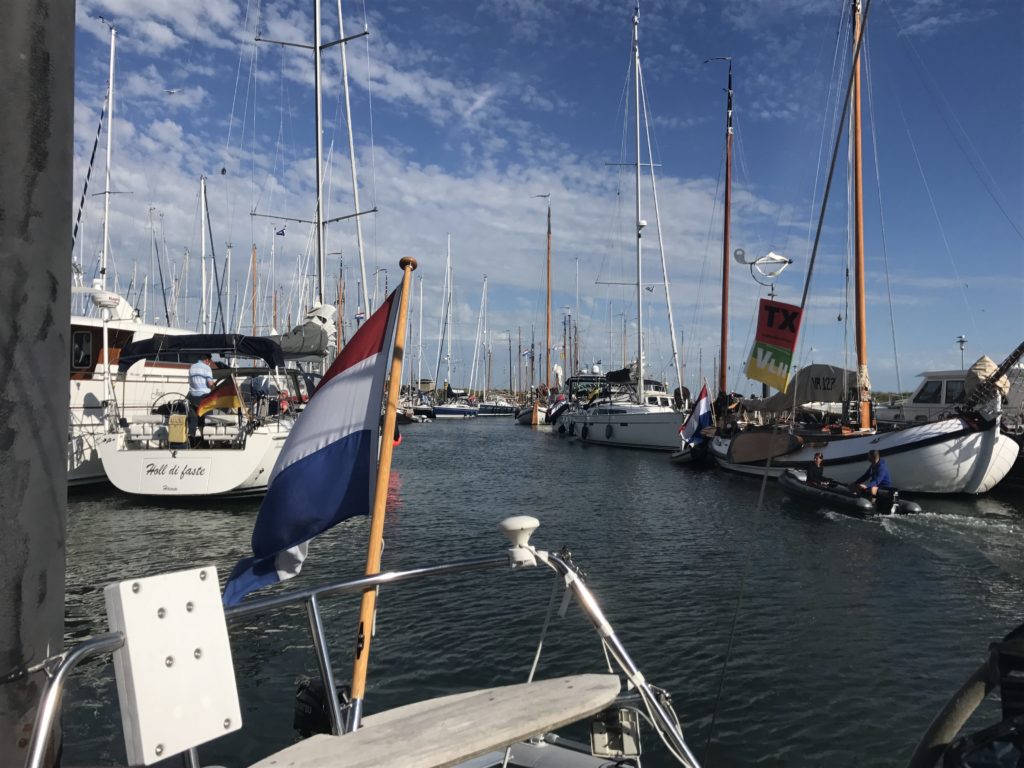 Uitzicht van de Eagle in de haven van Vlieland